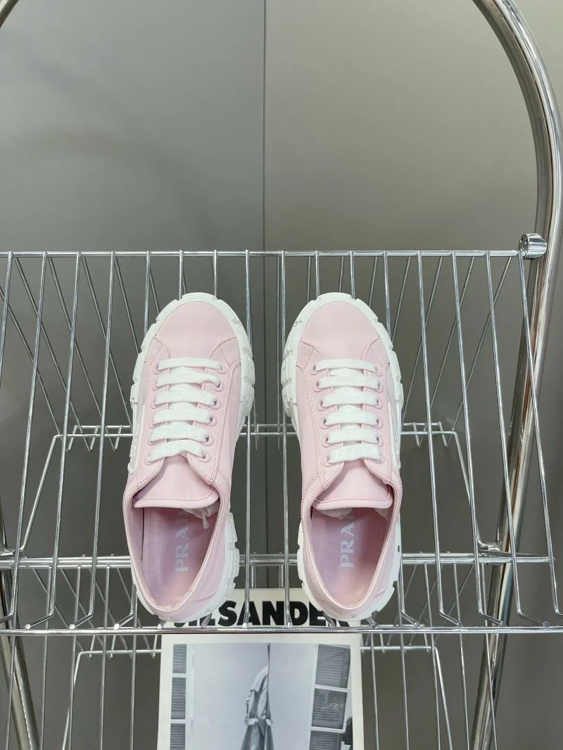 Soft Prada Low Shoes 34417