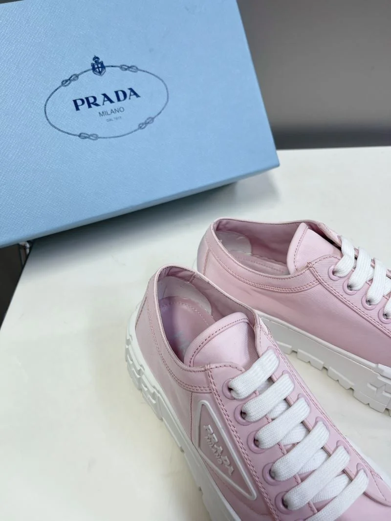Soft Prada Low Shoes 34417
