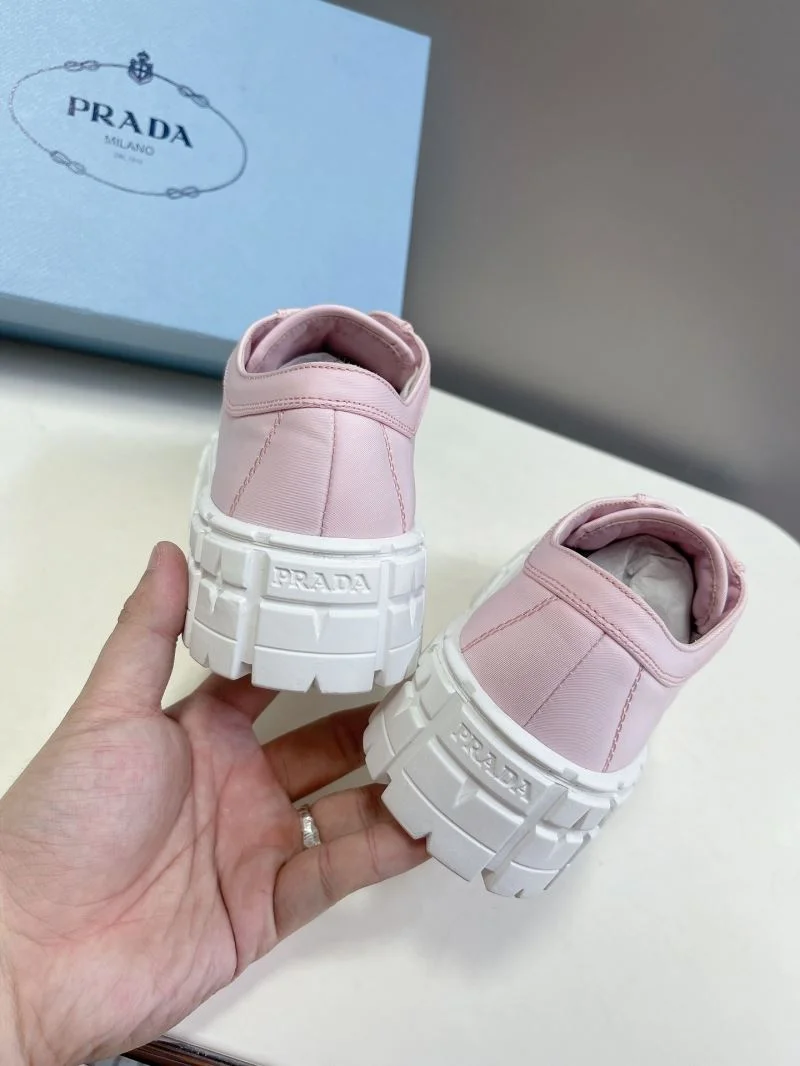 Soft Prada Low Shoes 34417