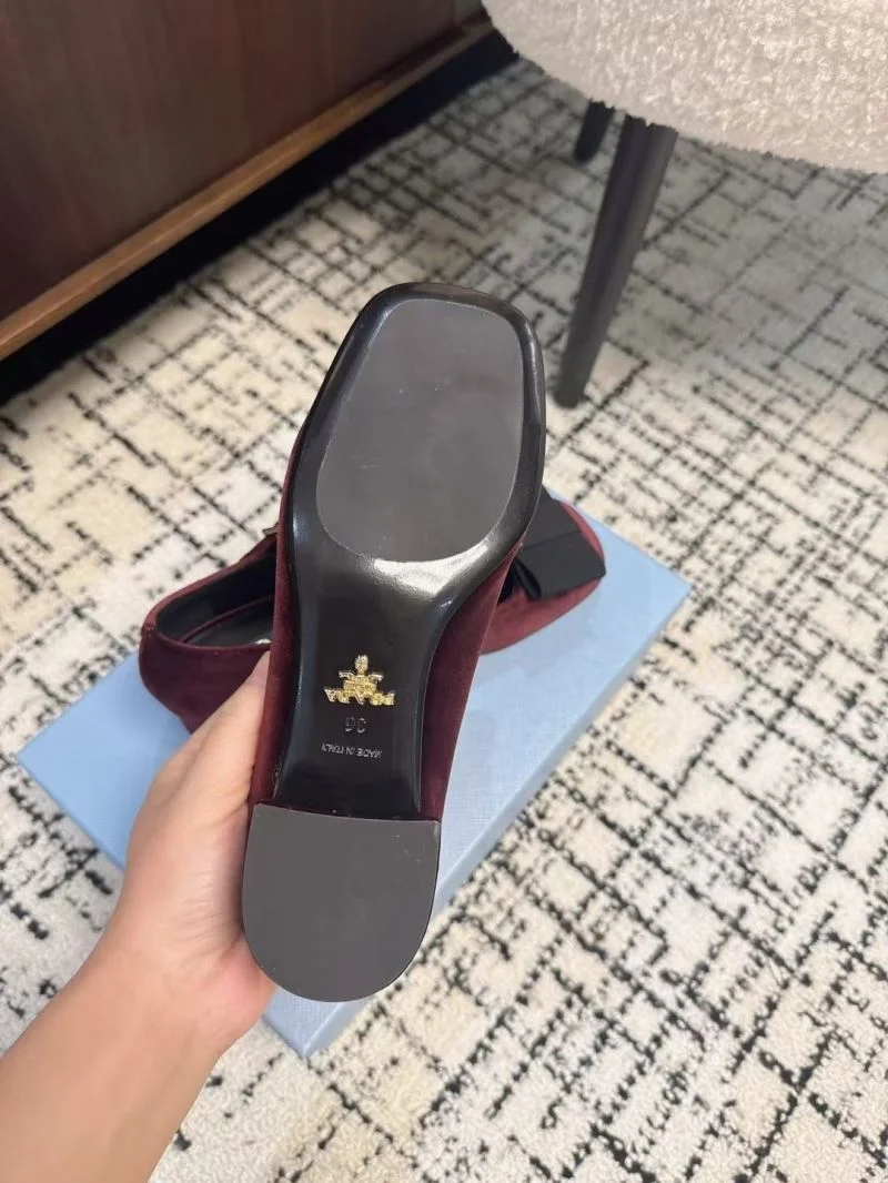 Prada Low Shoes Supportive 34400