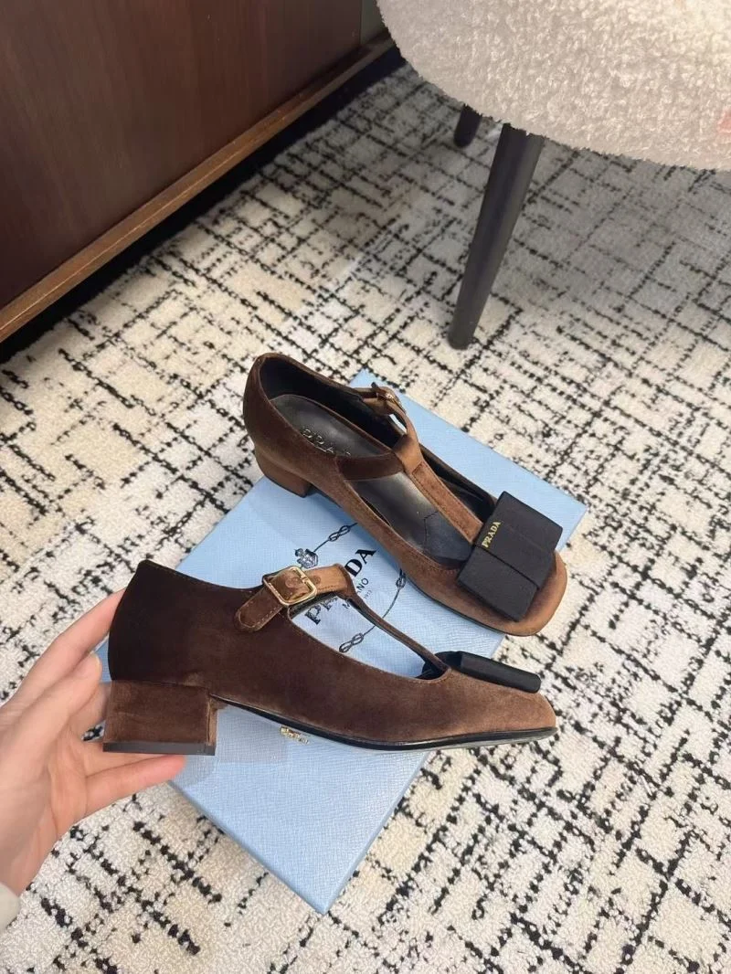 Prada Low Shoes TopPick 34399
