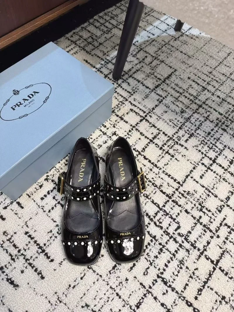Prada Low Shoes DailyWear 34398