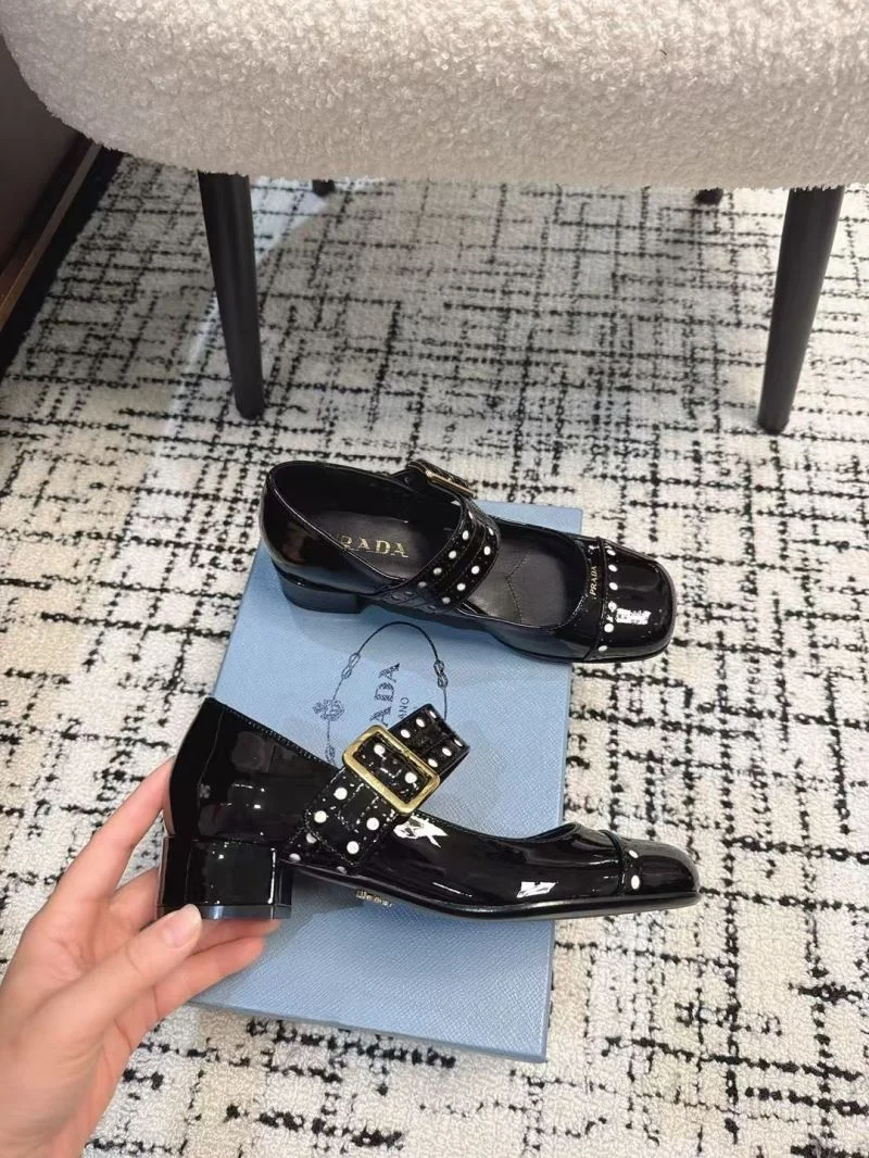 Prada Low Shoes DailyWear 34398