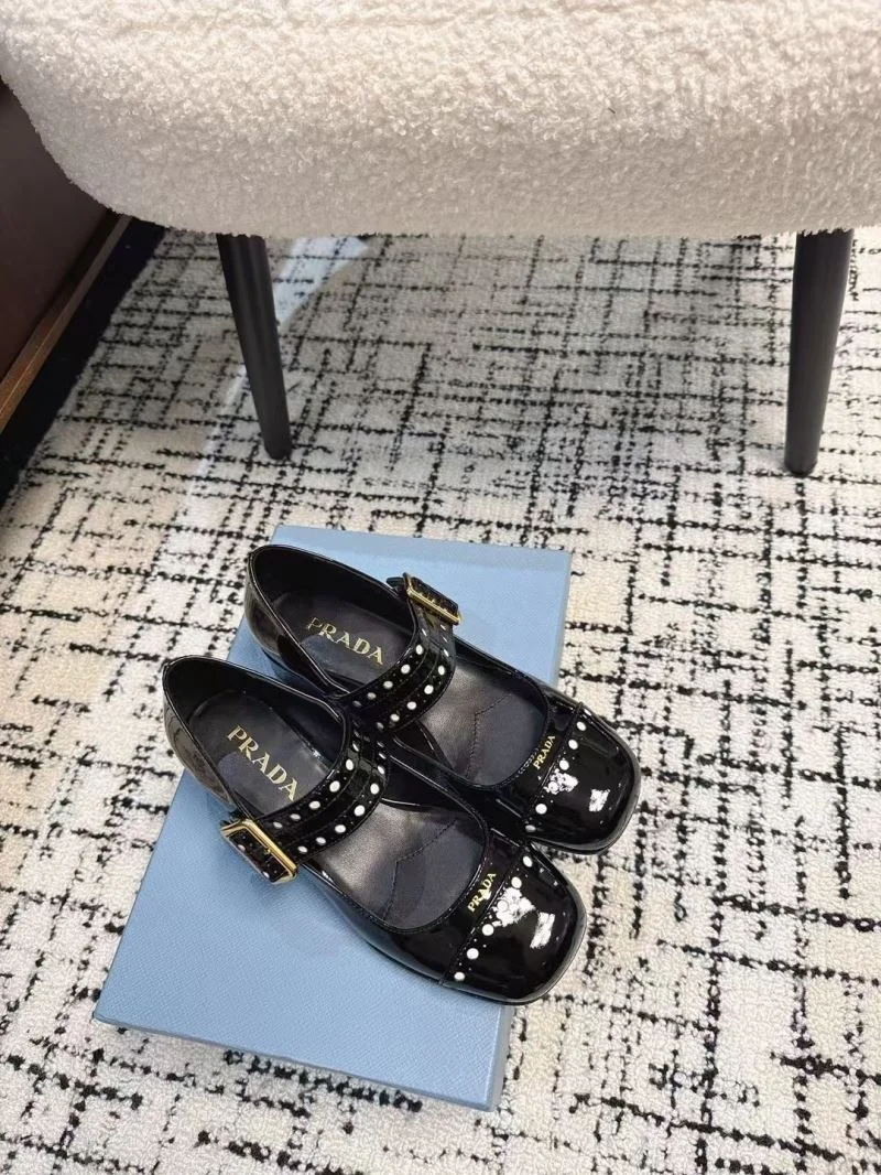 Prada Low Shoes DailyWear 34398