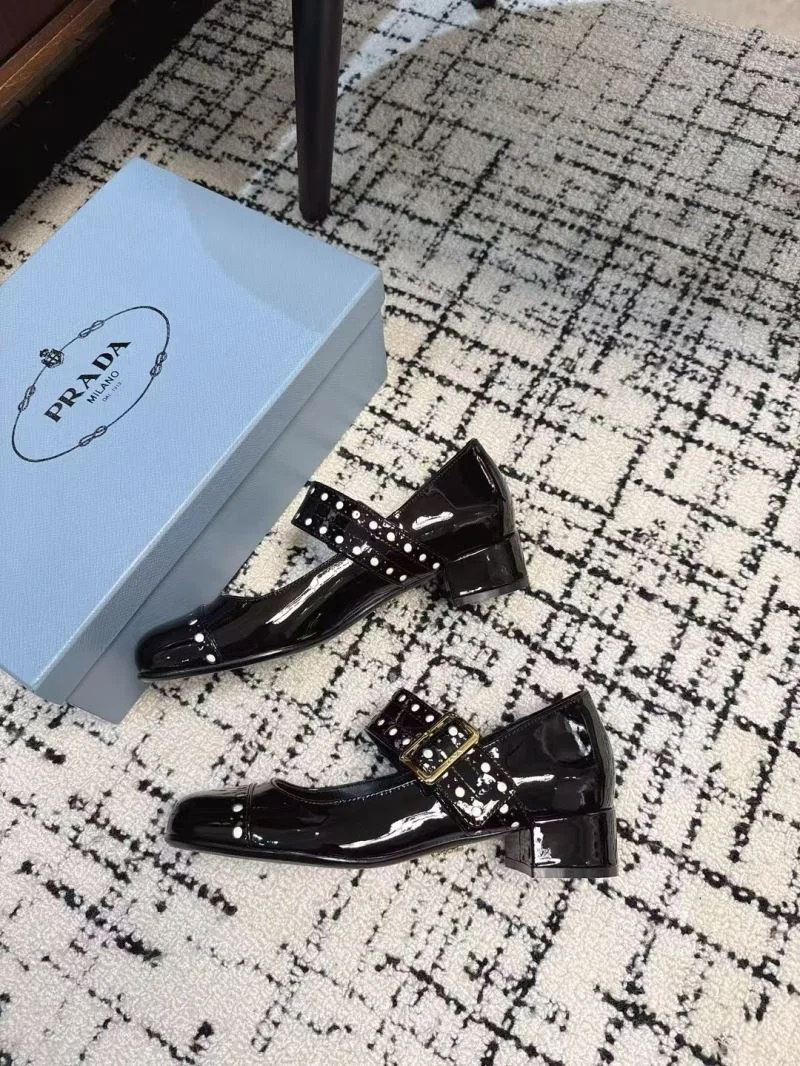 Prada Low Shoes DailyWear 34398