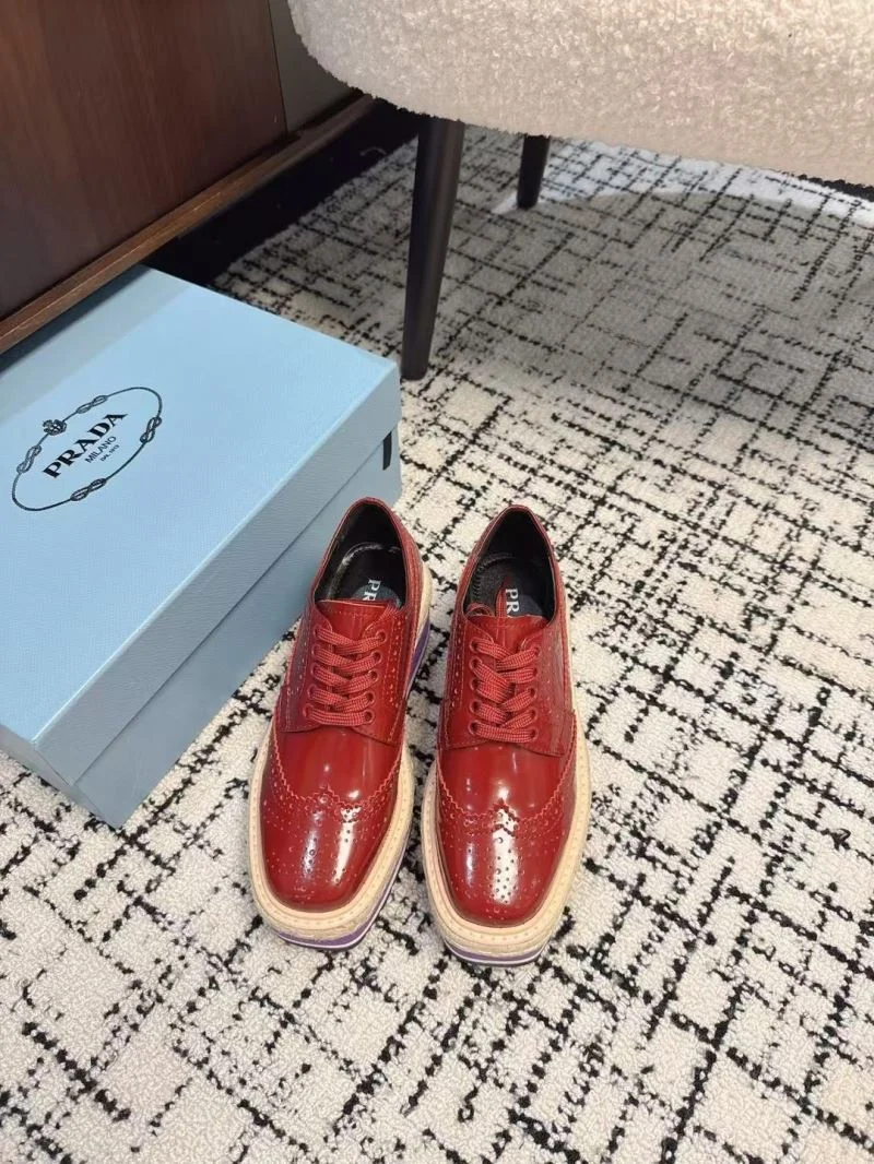 Lightweight Prada Low Shoes 34404