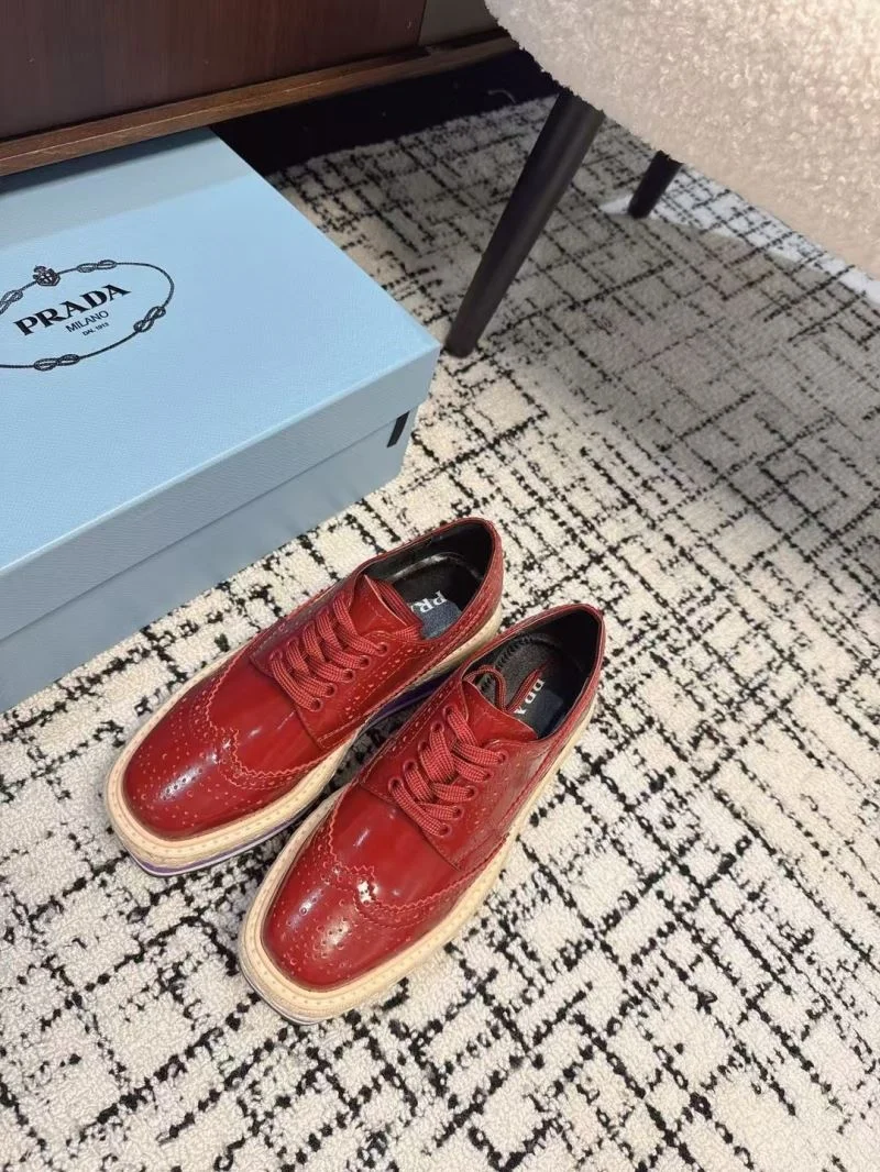 Lightweight Prada Low Shoes 34404