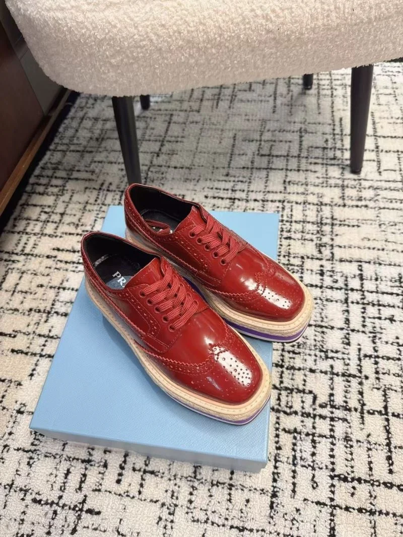 Lightweight Prada Low Shoes 34404