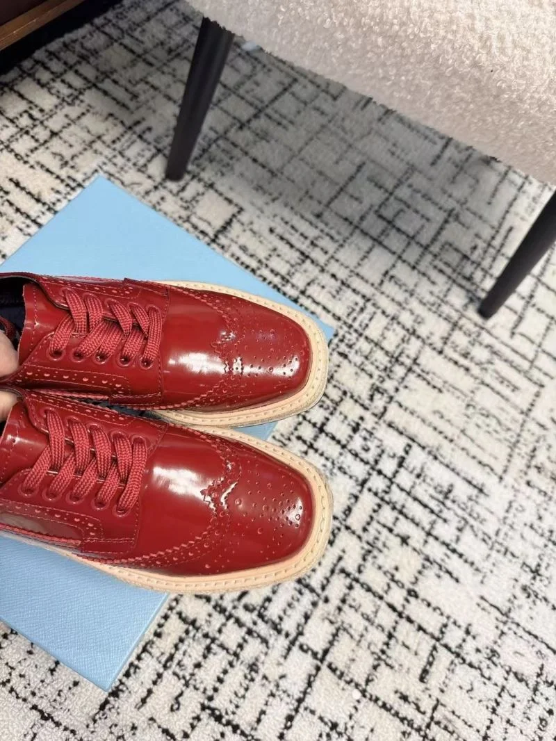 Lightweight Prada Low Shoes 34404