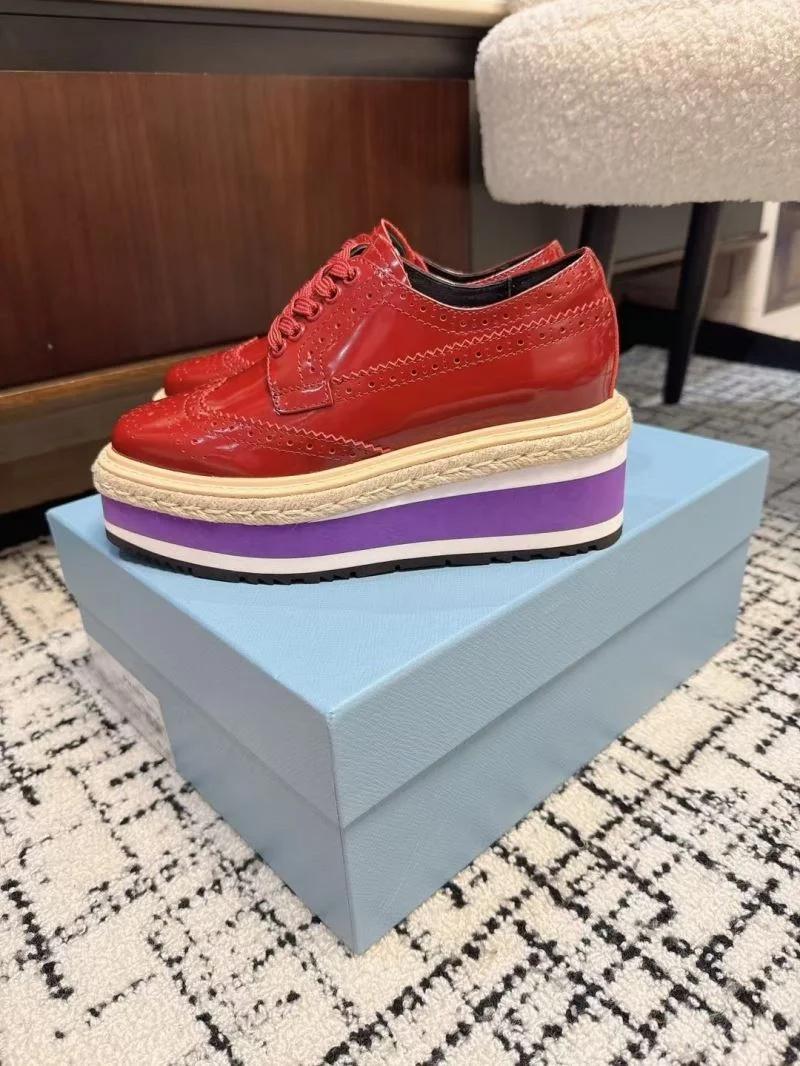 Lightweight Prada Low Shoes 34404