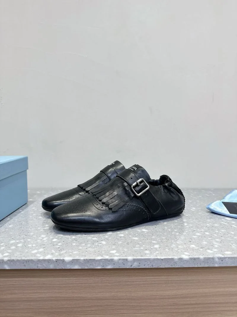 Reliable Prada Low Shoes 34396