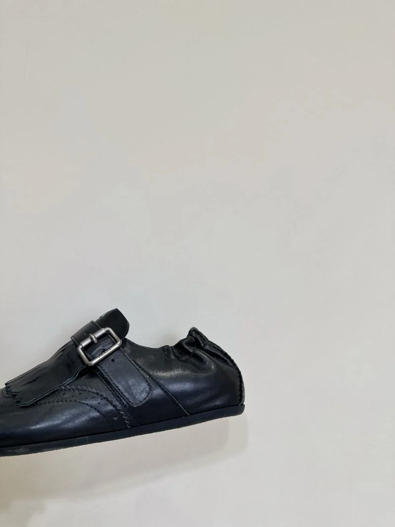 Reliable Prada Low Shoes 34396