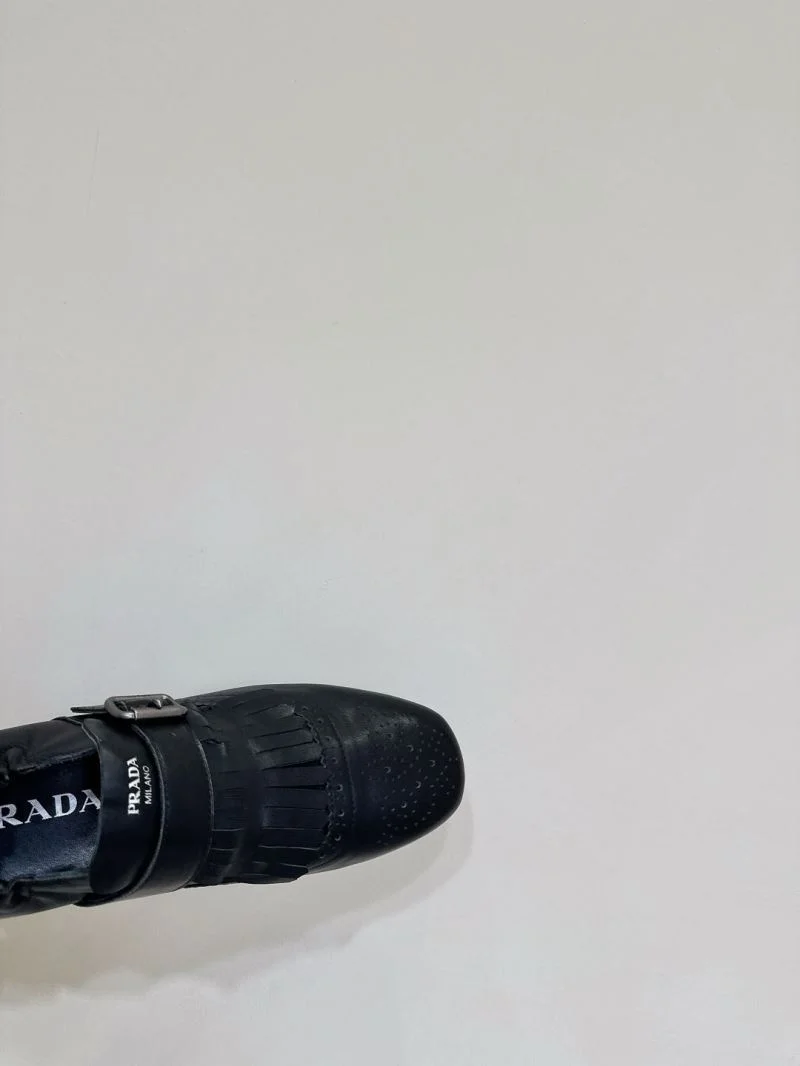 Reliable Prada Low Shoes 34396