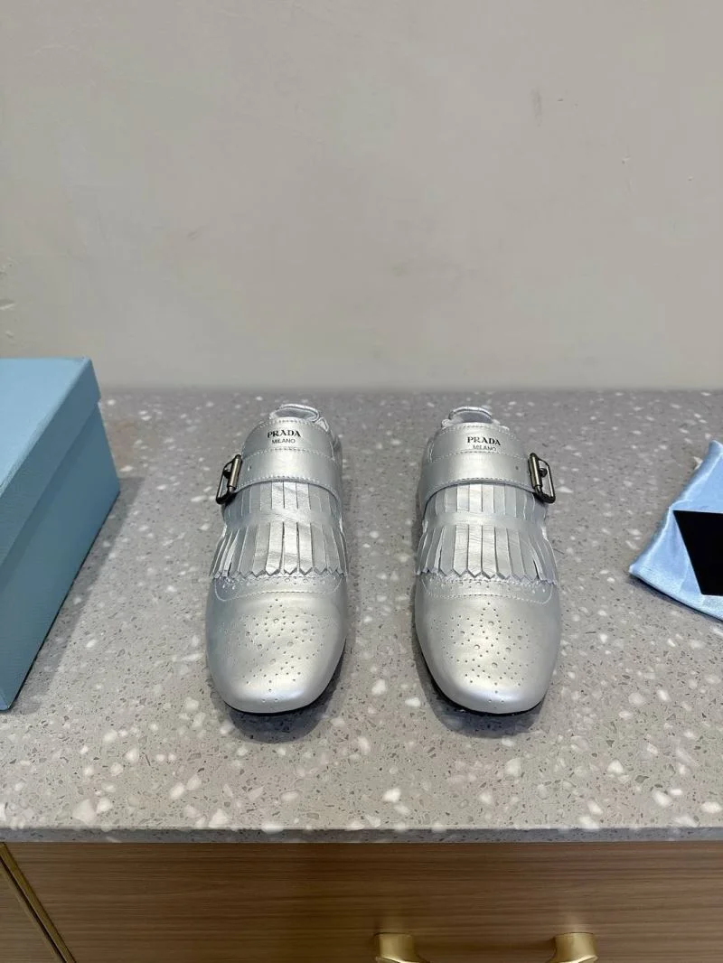 Prada Low Shoes Reliable 34395
