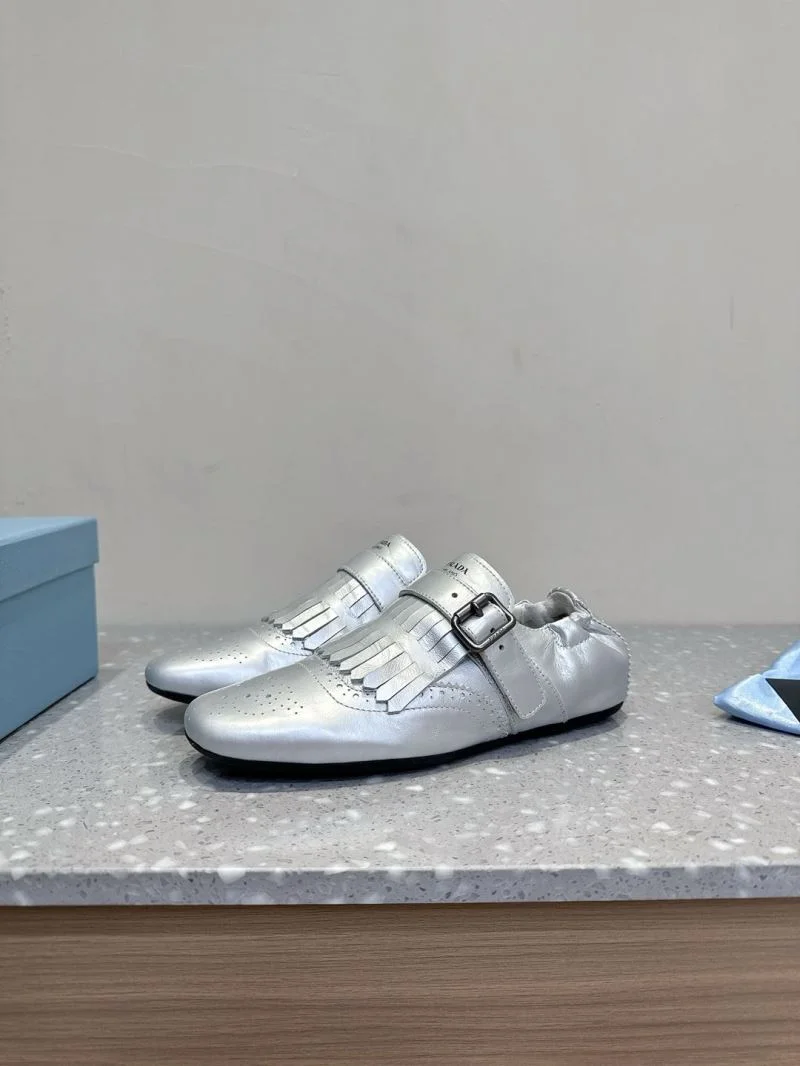 Prada Low Shoes Reliable 34395
