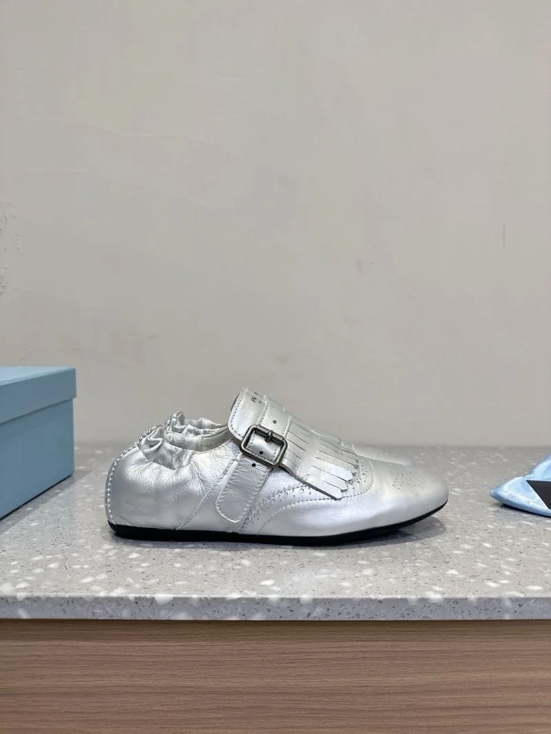 Prada Low Shoes Reliable 34395