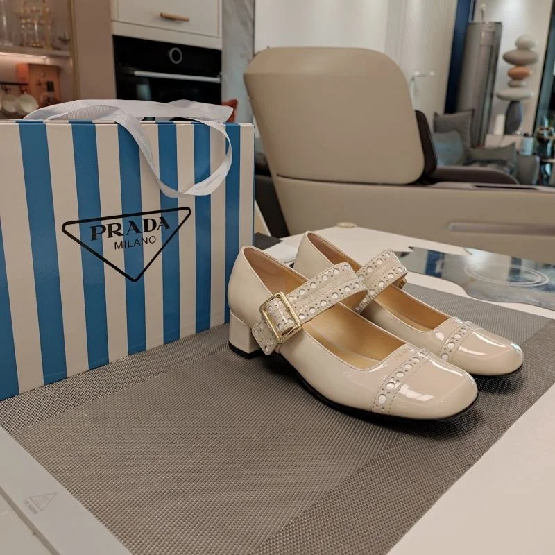 WaterResistant Prada Low Shoes 34374