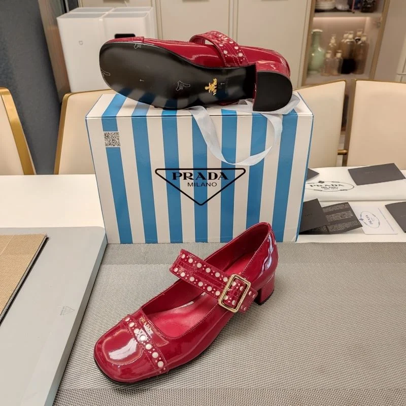 Prada Low Shoes MultiPurpose 34379