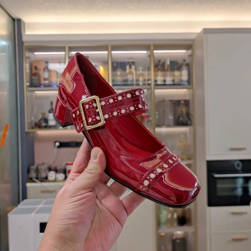 Prada Low Shoes MultiPurpose 34379