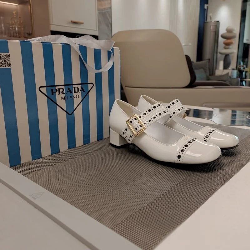 Prada Low Shoes Contemporary 34371