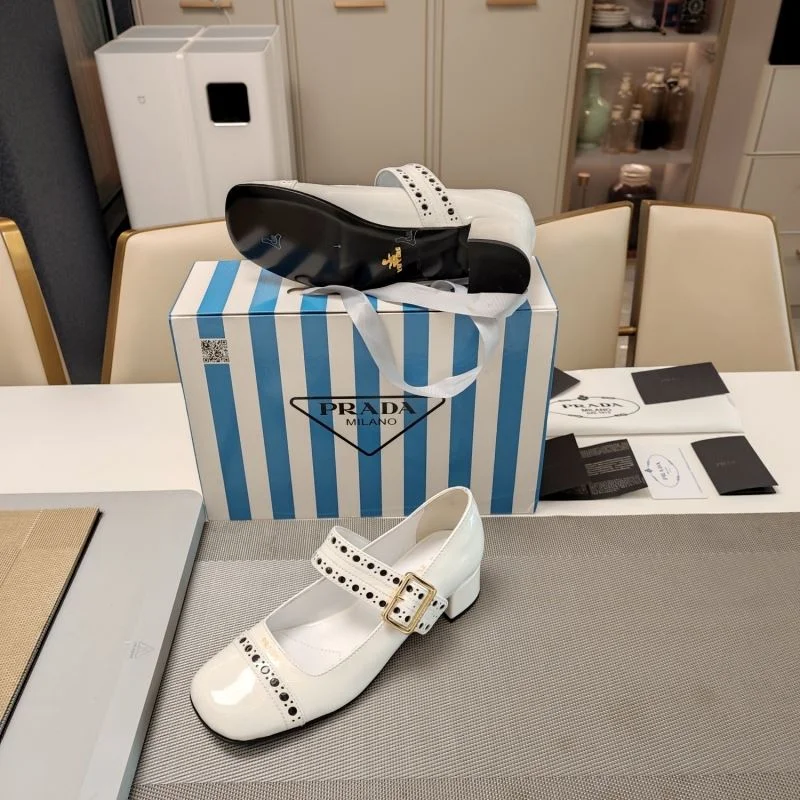 Prada Low Shoes Contemporary 34371