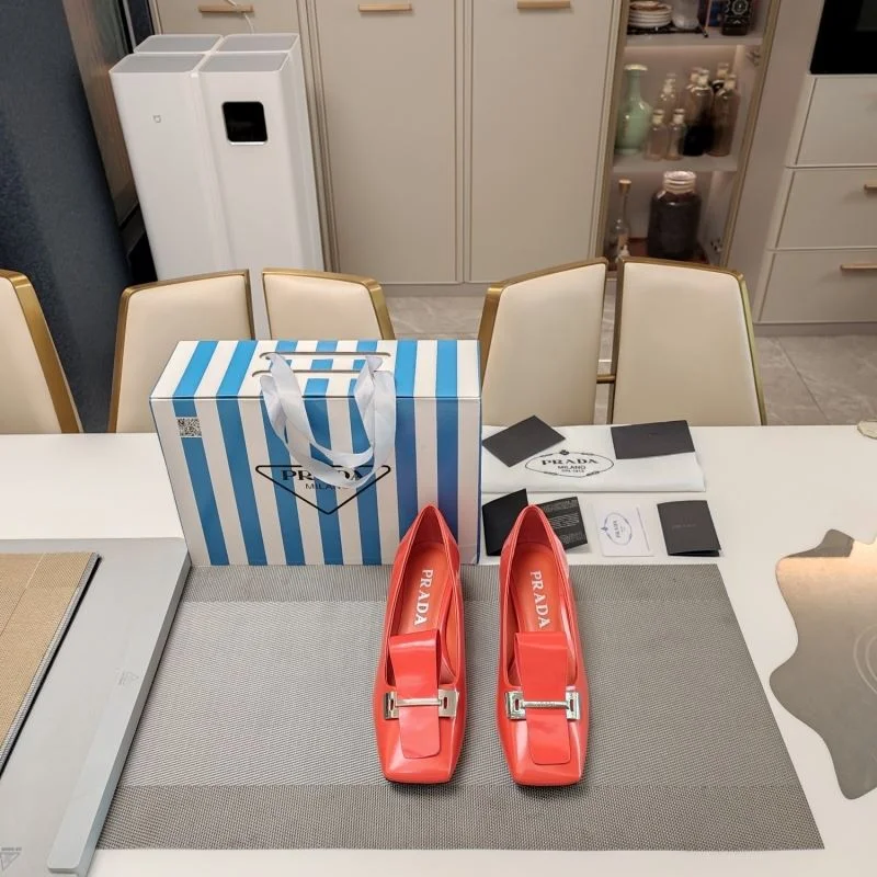 Prada Low Shoes MoistureWicking 34385
