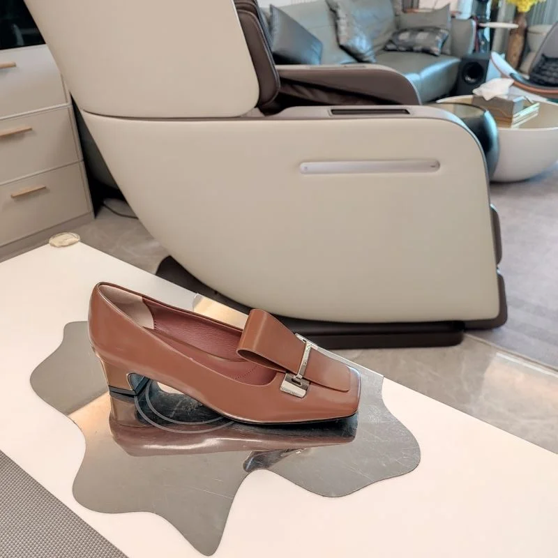 Bold Prada Low Shoes 34387