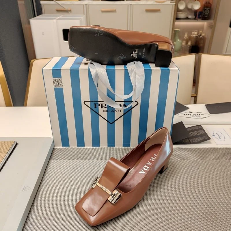 Bold Prada Low Shoes 34387