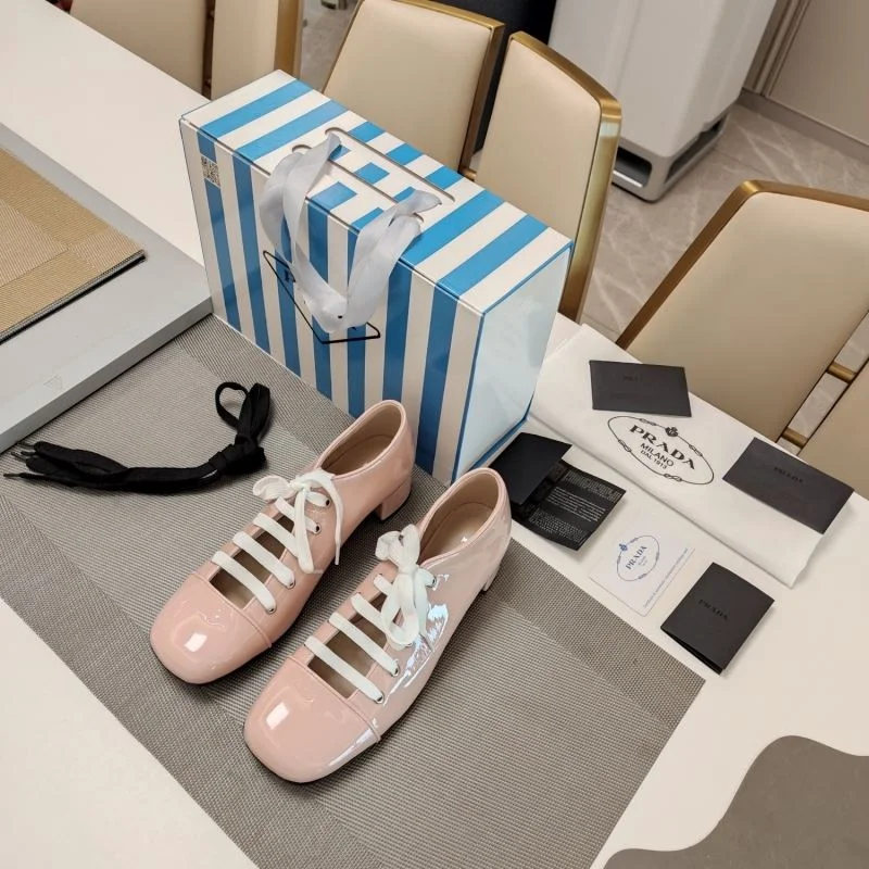 Functional Prada Low Shoes 34365