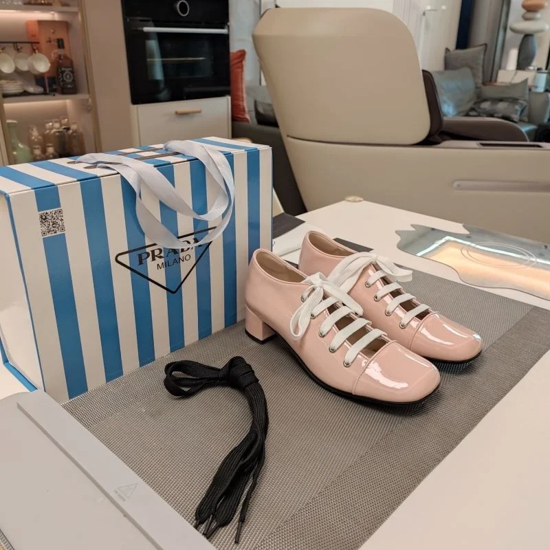 Functional Prada Low Shoes 34365