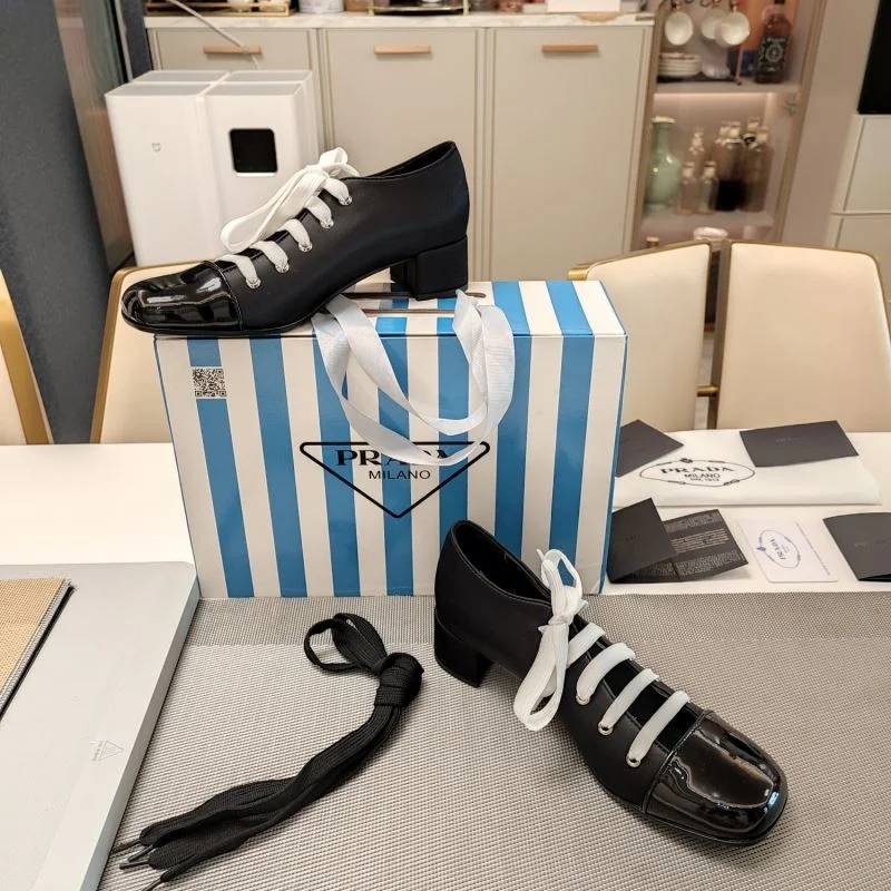 Prada Low Shoes ComfortFit 34386