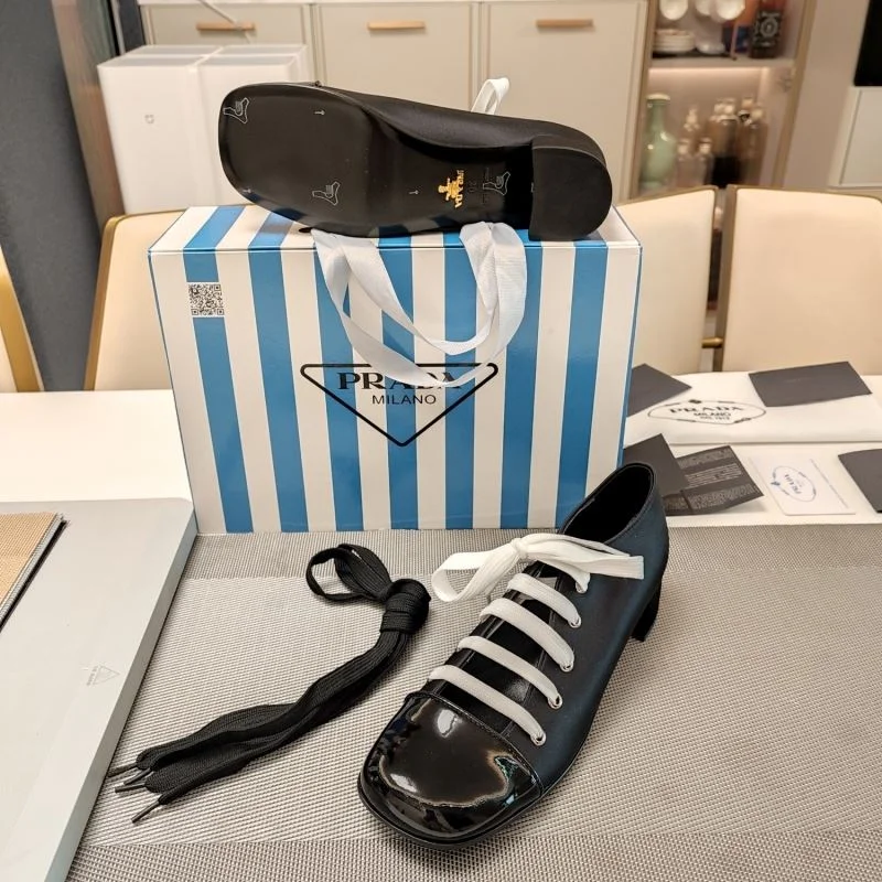 Prada Low Shoes ComfortFit 34386
