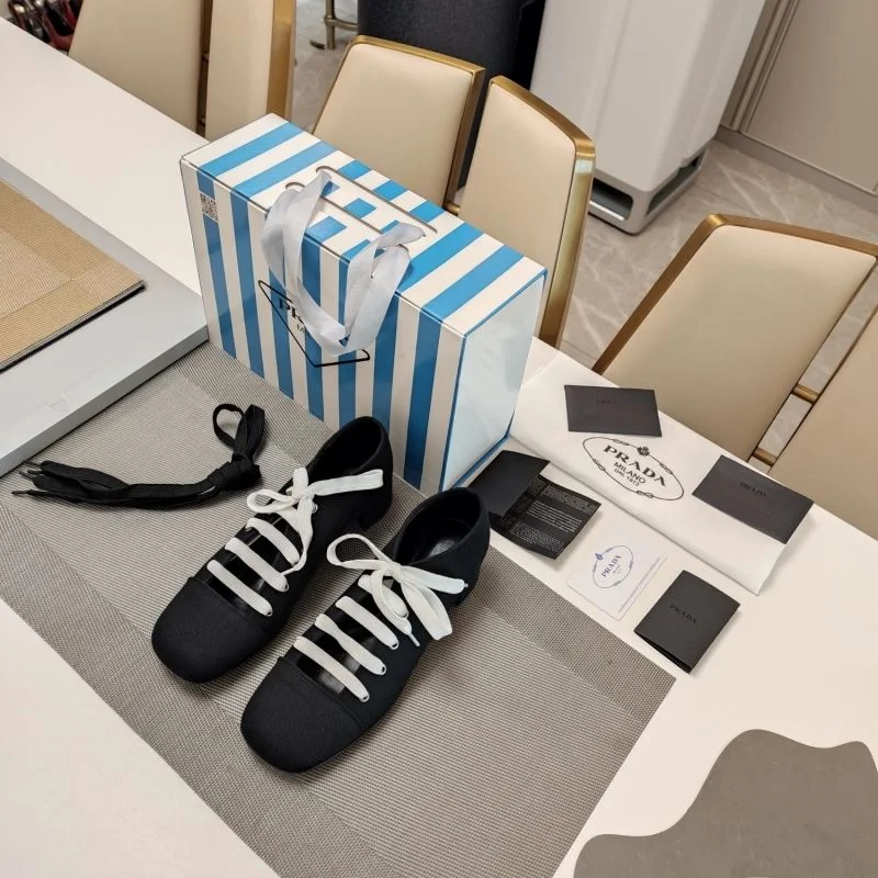 Prada Low Shoes Trendy 34390