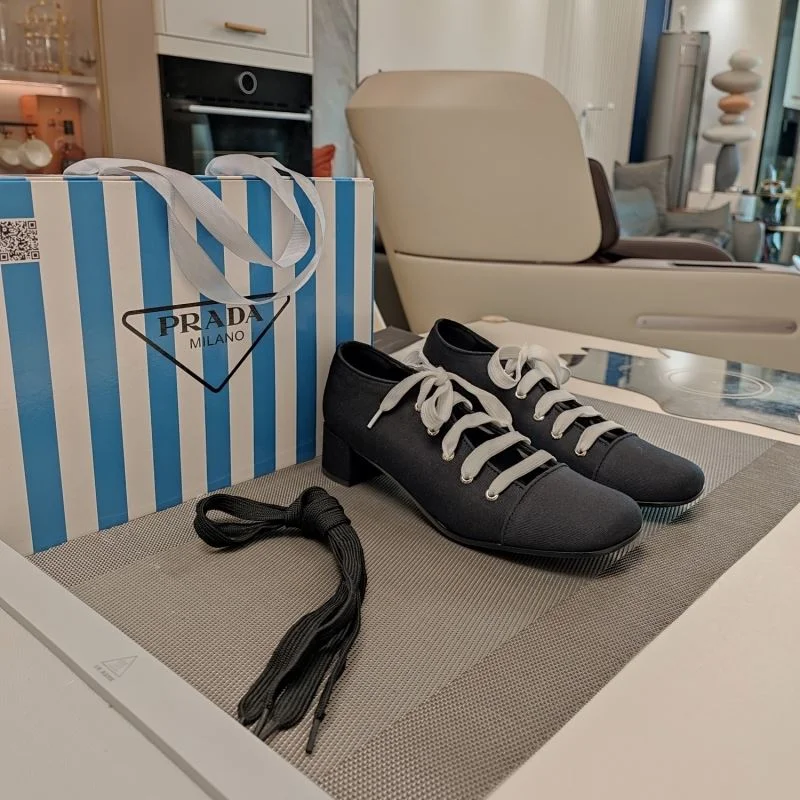 Prada Low Shoes Trendy 34390