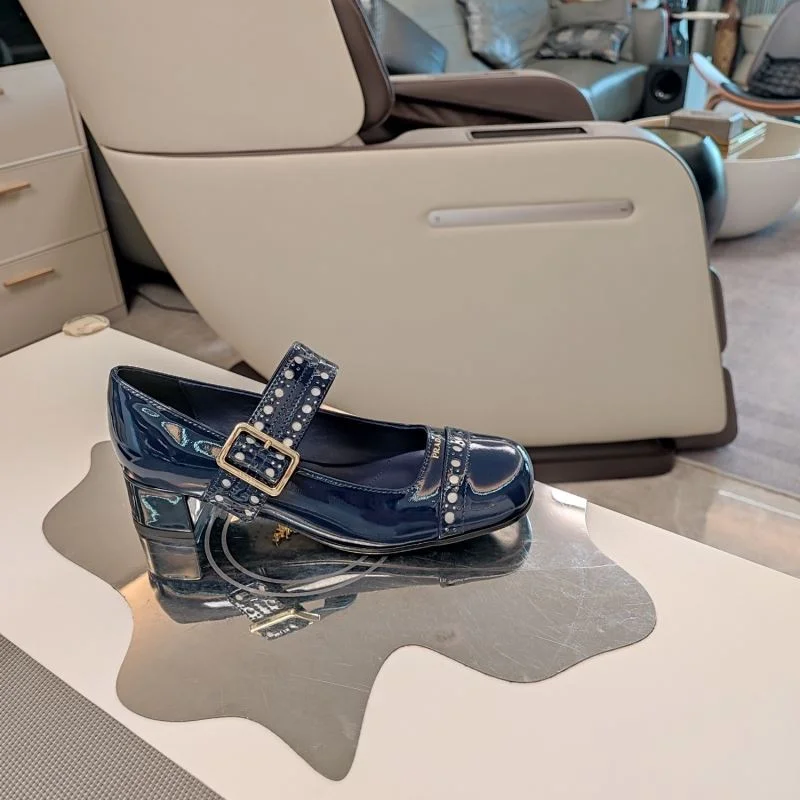 Original Prada Low Shoes 34364