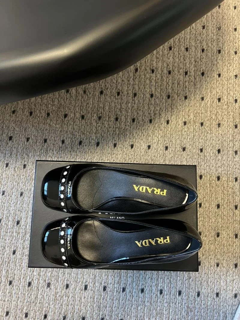 Prada Low Shoes WellDesigned 34372