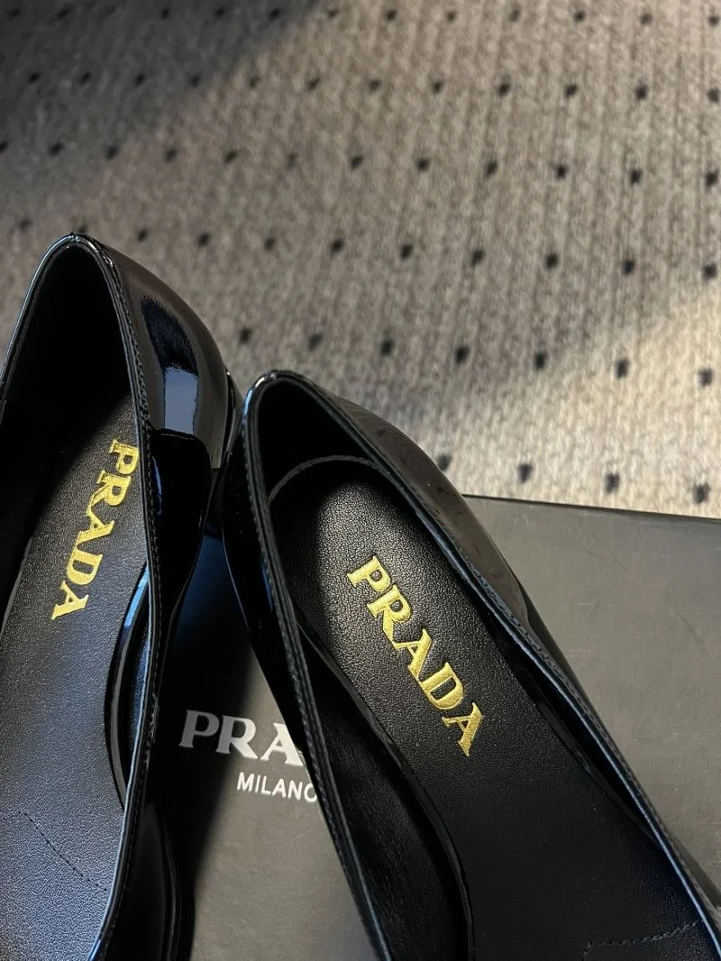 Prada Low Shoes WellDesigned 34372
