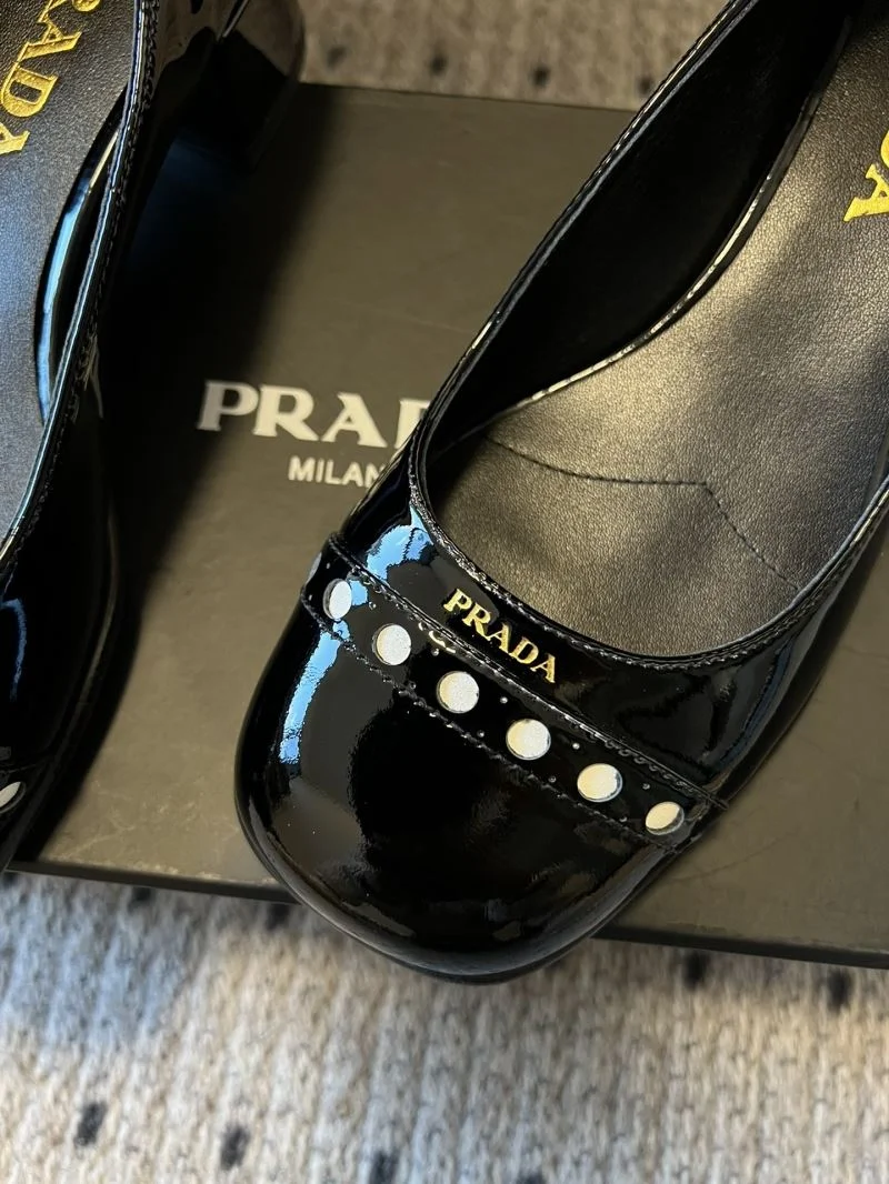 Prada Low Shoes WellDesigned 34372