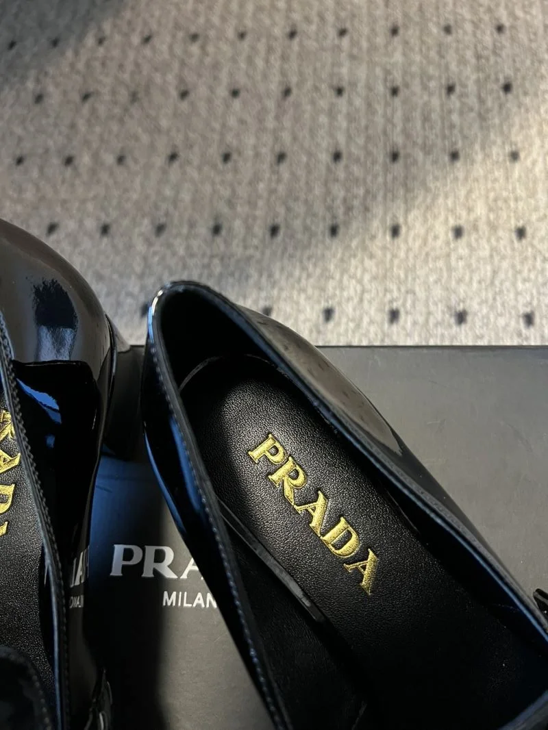 Prada Low Shoes Lightweight 34380