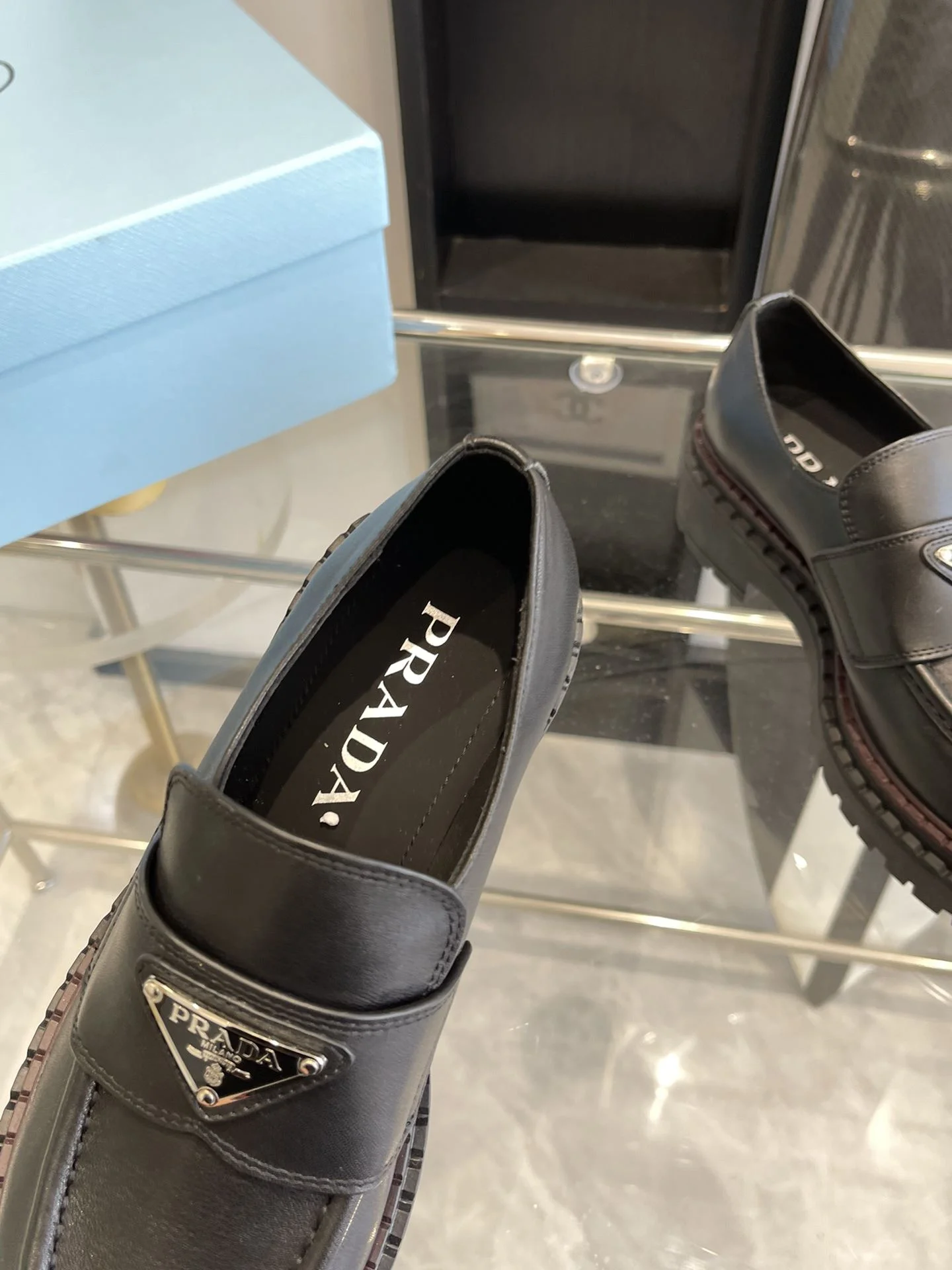 SmoothTexture Prada Low Shoes 34388