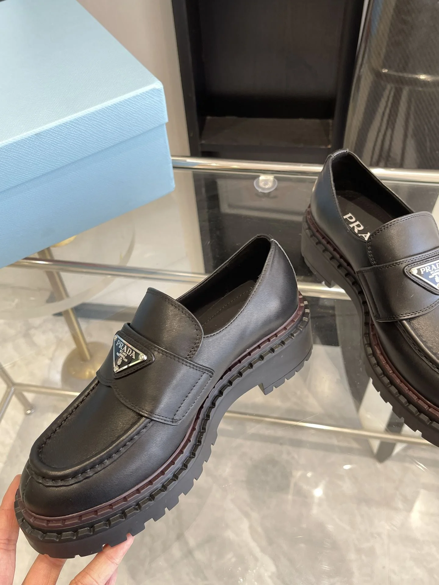 SmoothTexture Prada Low Shoes 34388