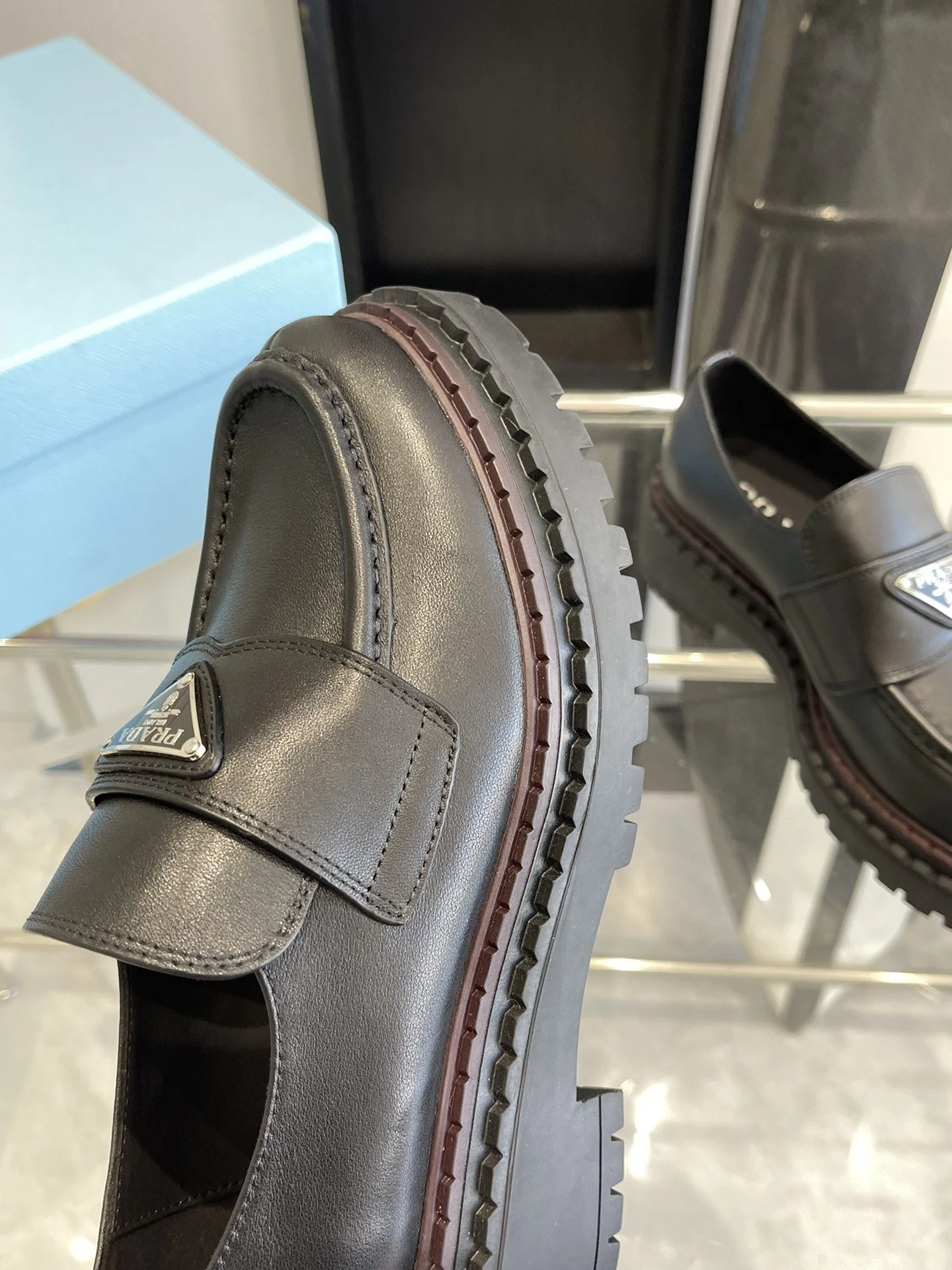 SmoothTexture Prada Low Shoes 34388