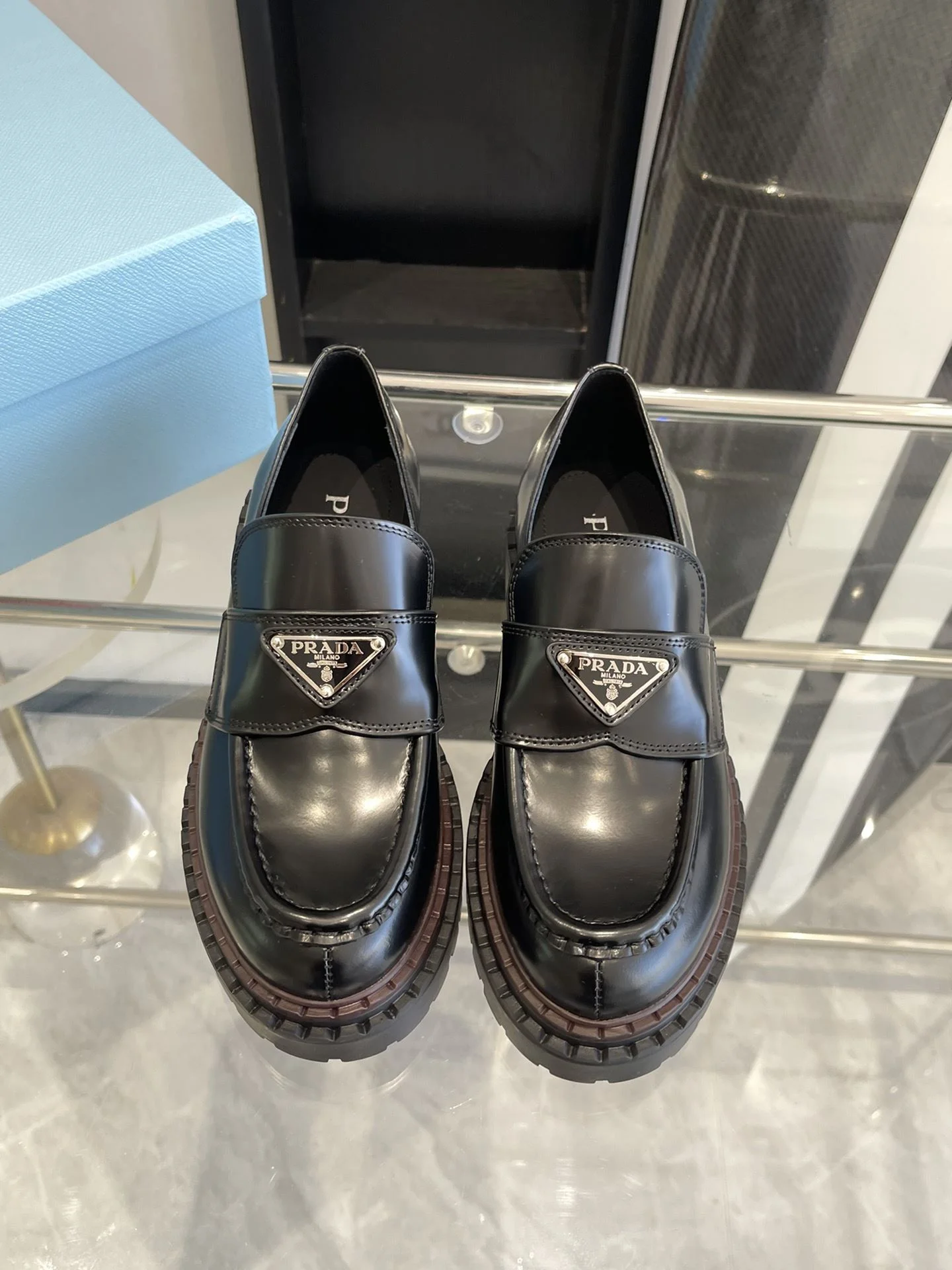NewStyle Prada Low Shoes 34382
