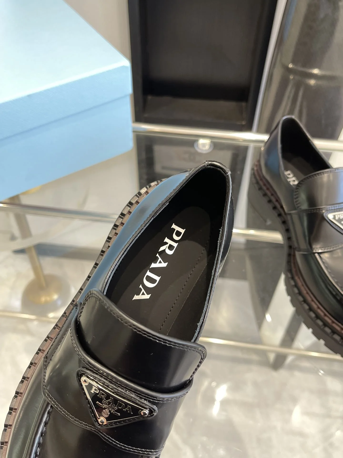 NewStyle Prada Low Shoes 34382