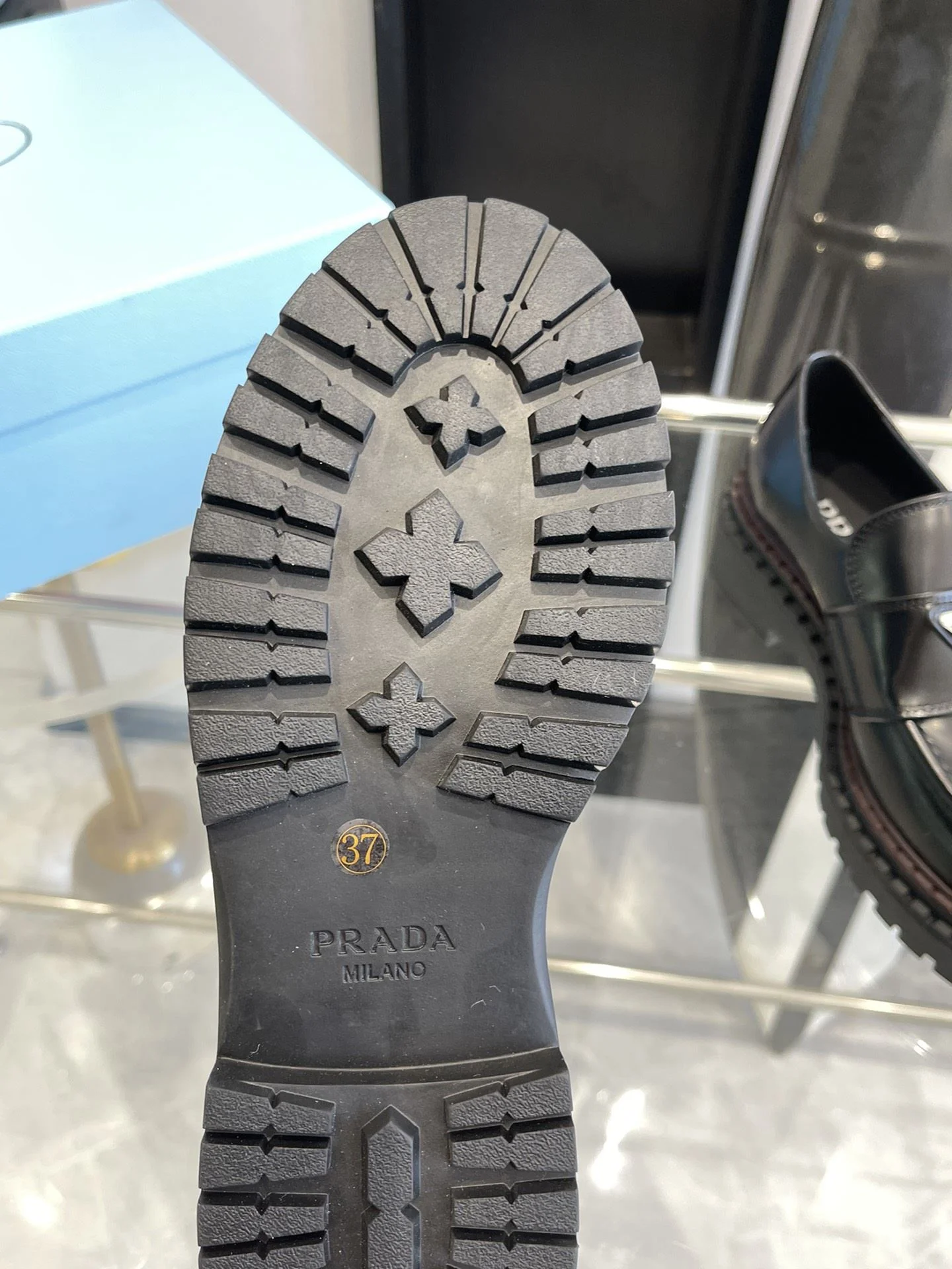 NewStyle Prada Low Shoes 34382
