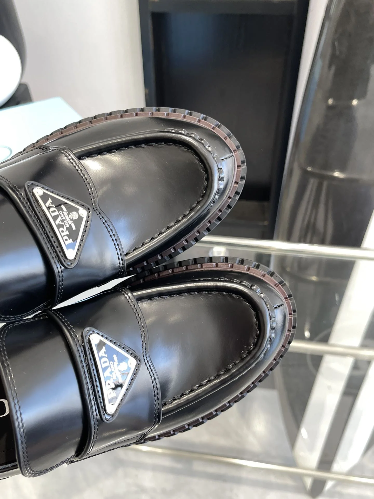 NewStyle Prada Low Shoes 34382