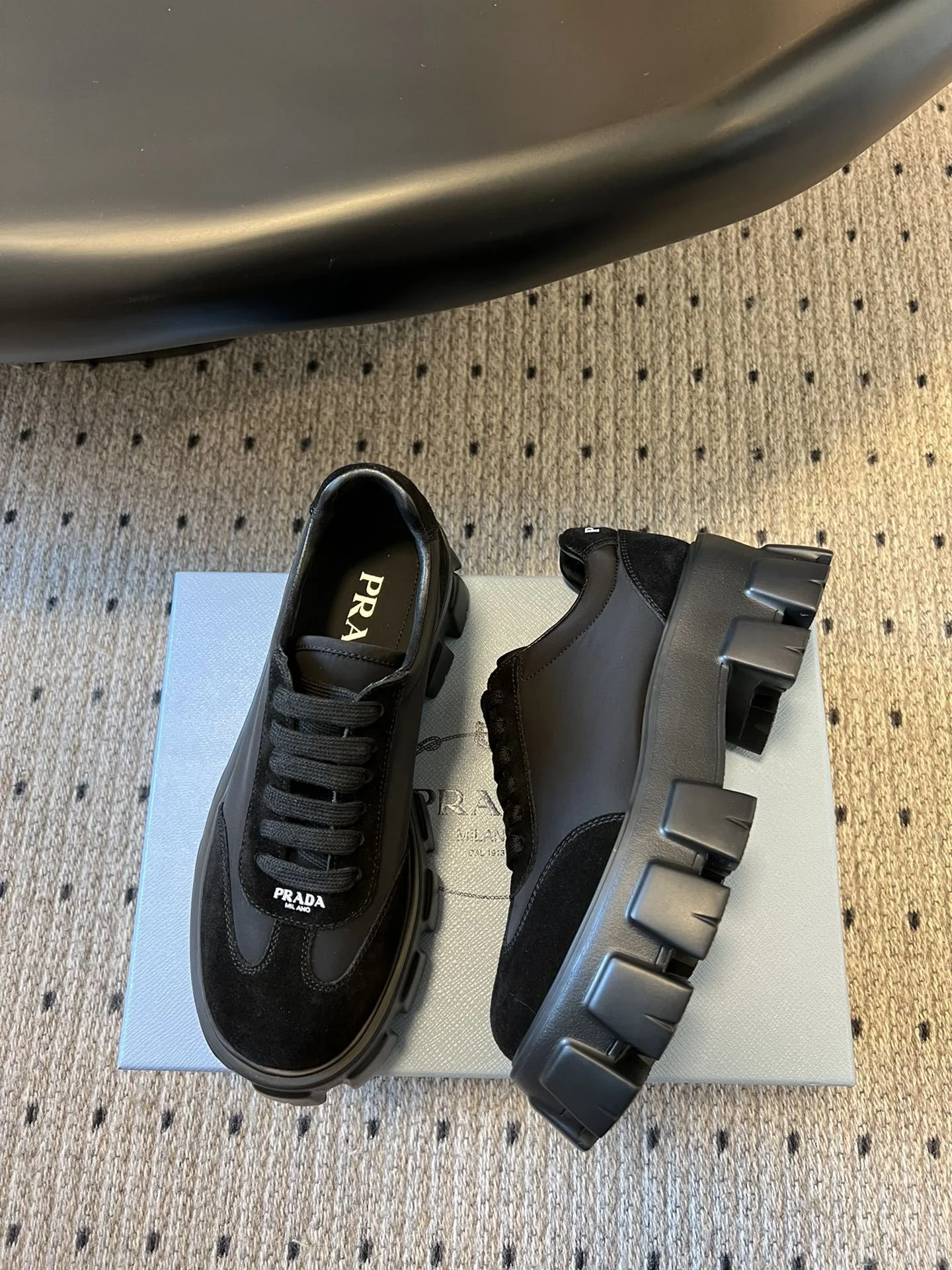 Trendy Prada Low Shoes 34366