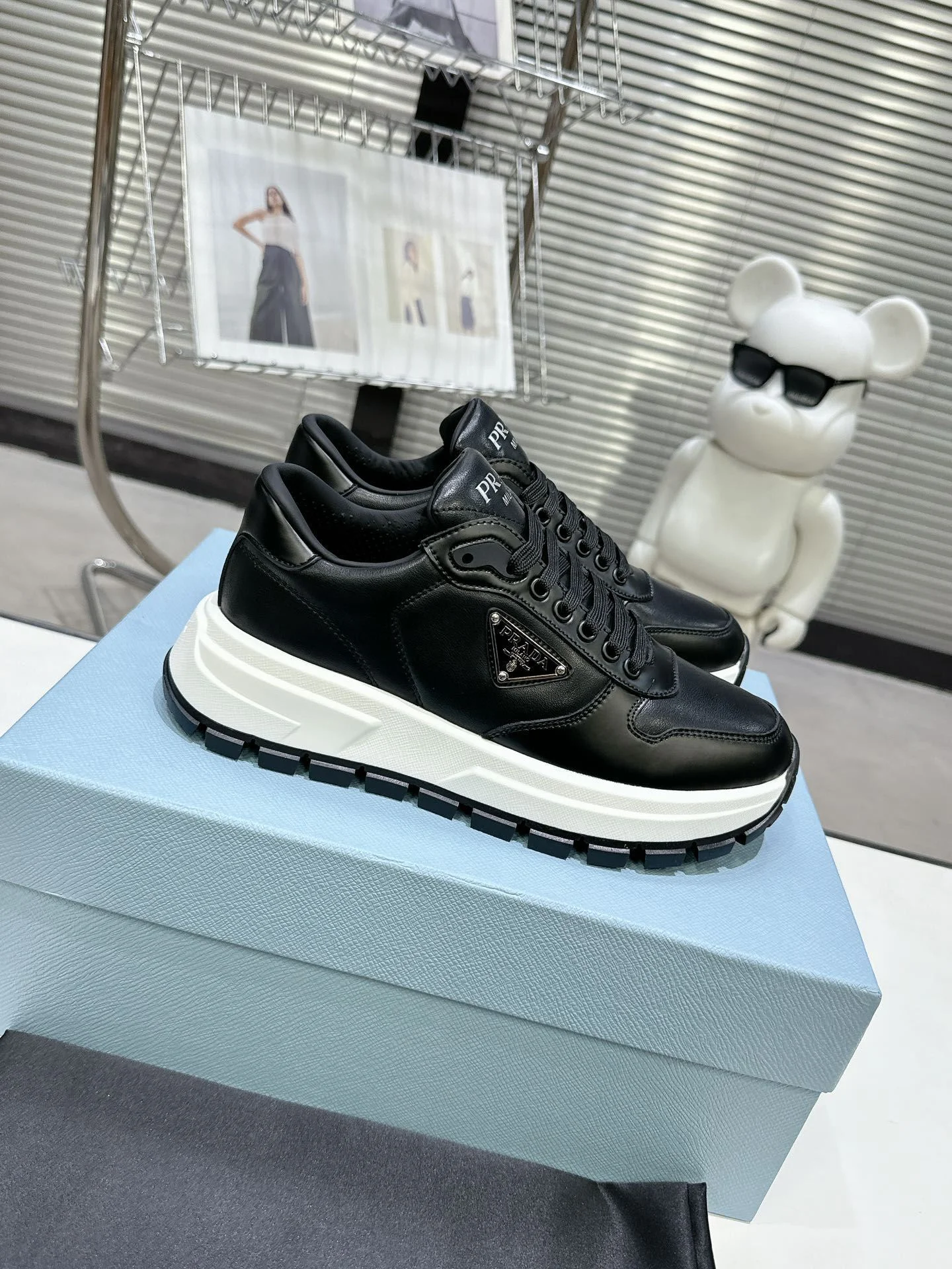 Prada Low Shoes Stylish 34391
