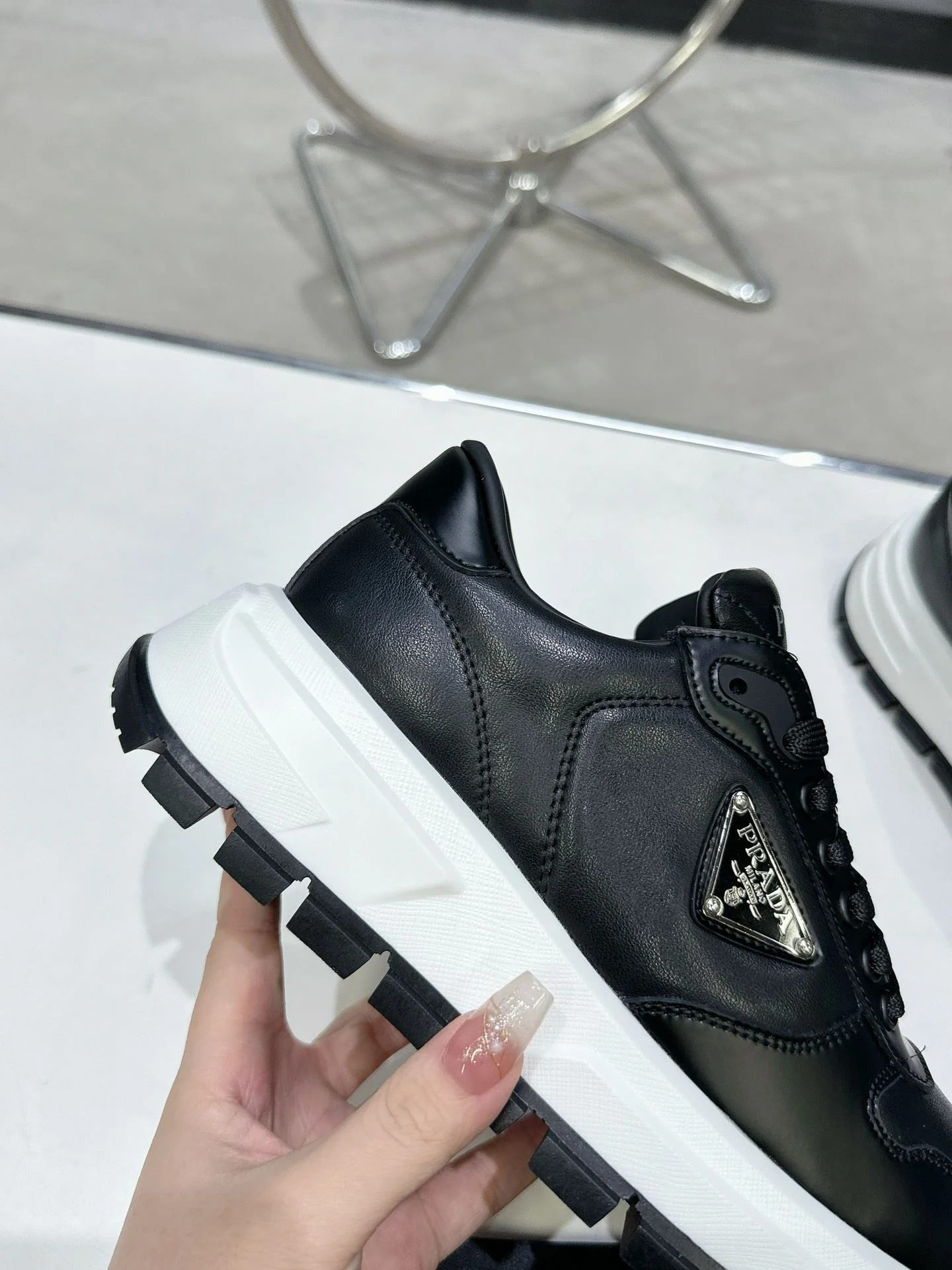 Prada Low Shoes Stylish 34391