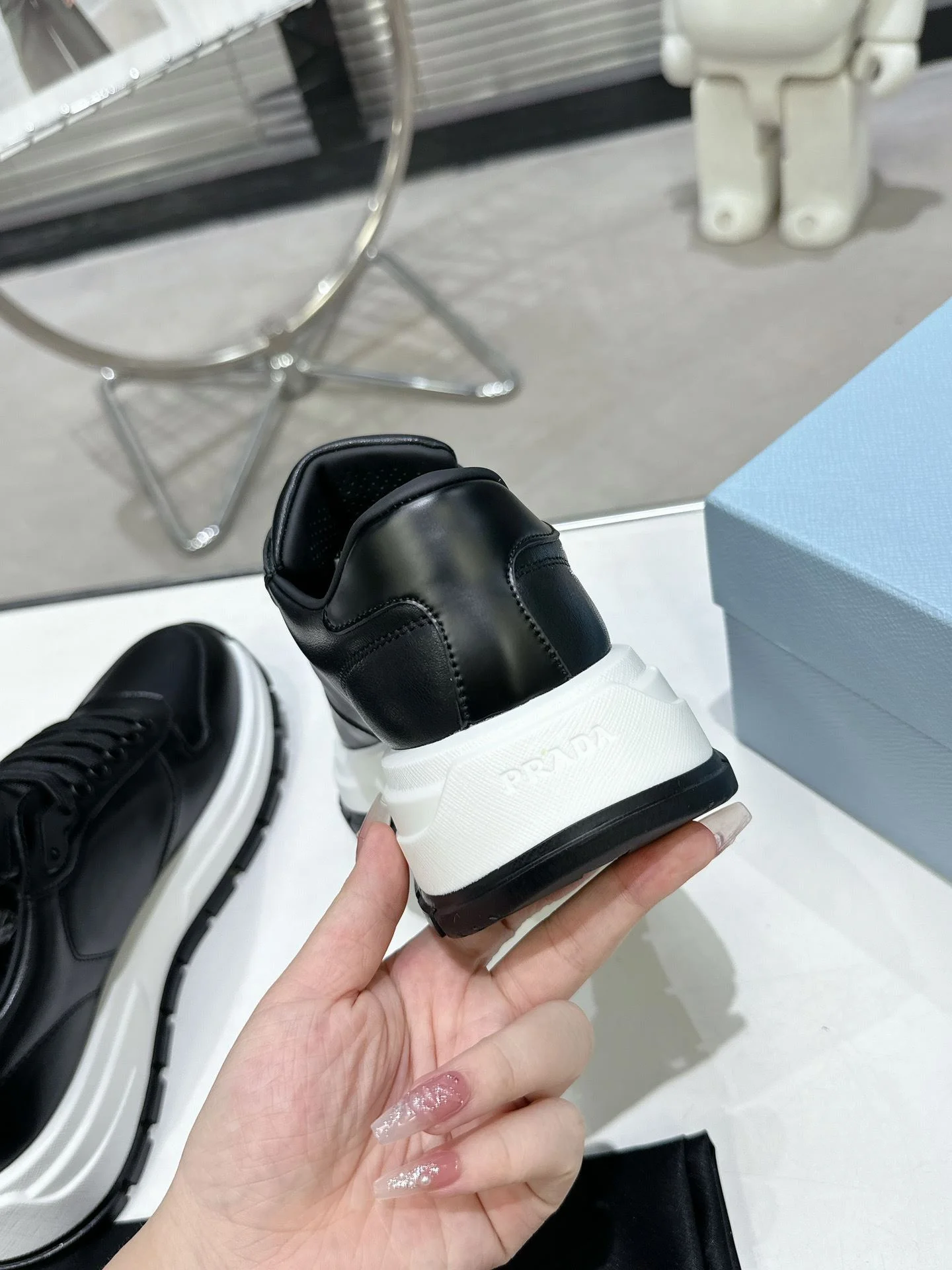 Prada Low Shoes Stylish 34391